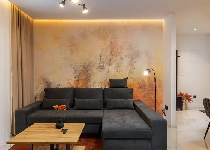 Brand New*City Centre Apart. Kirby