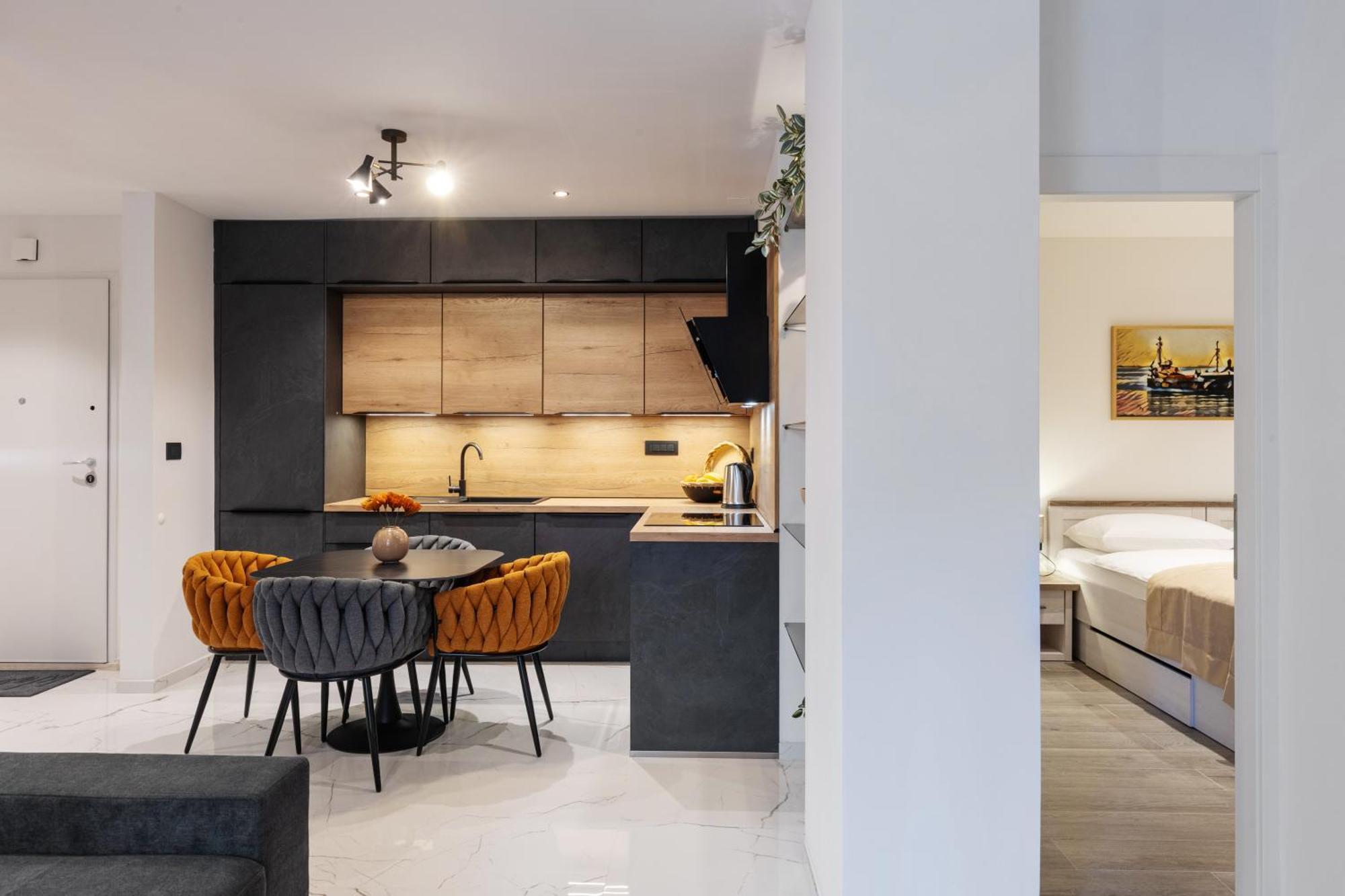 Brand New*city Centre Apart. Kirby Apartment *