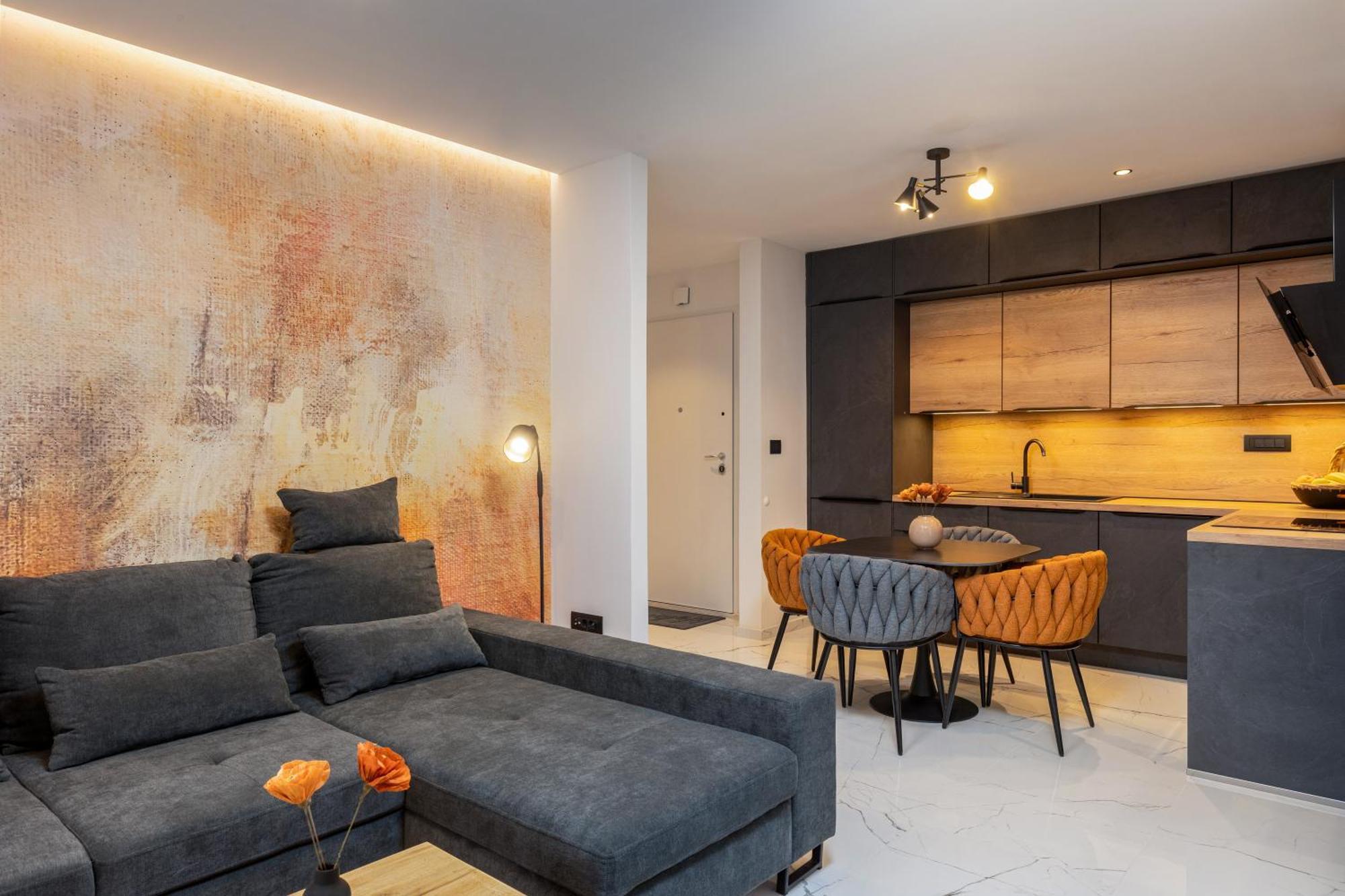 Brand New*city Centre Apart. Kirby